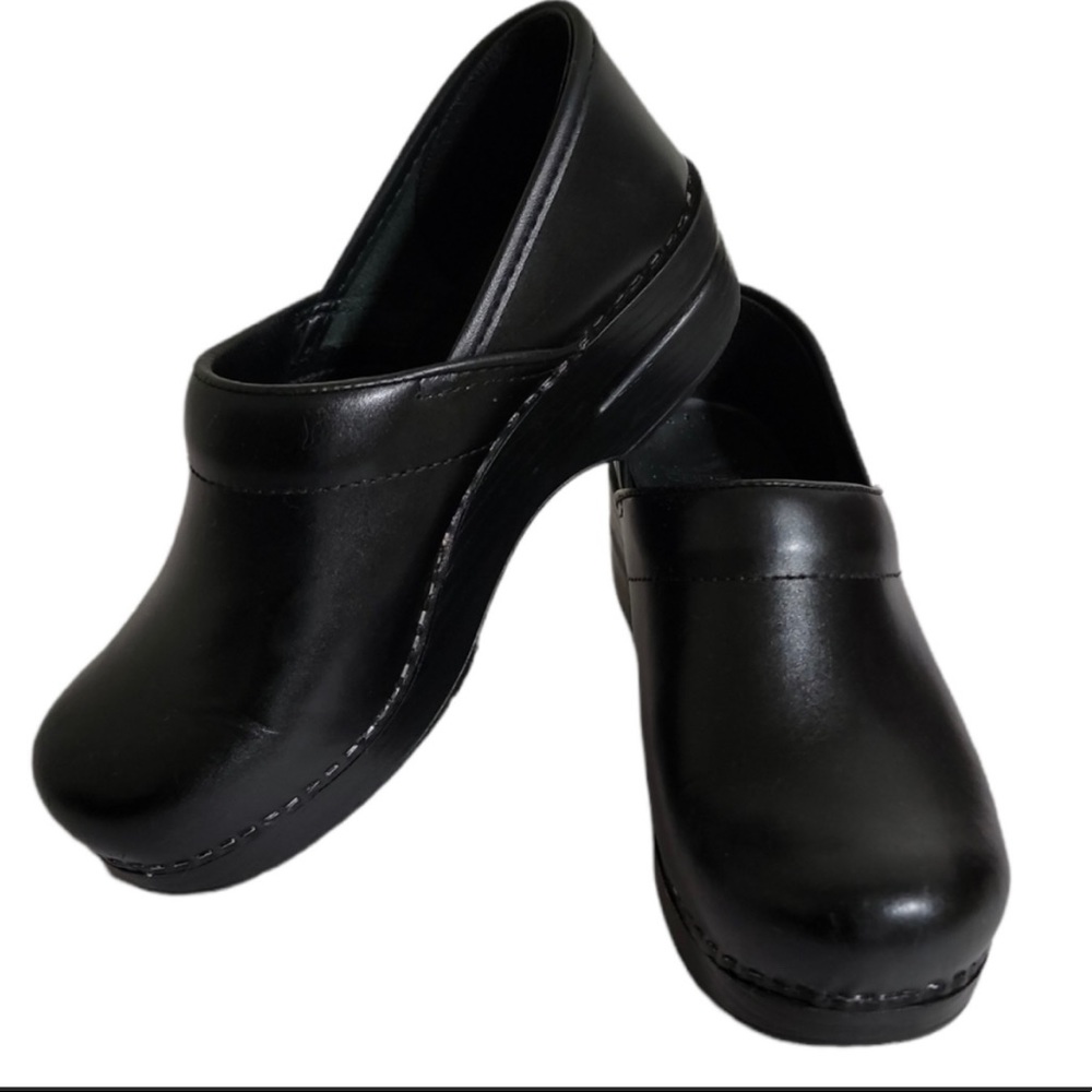 Dansko Professional Leather Black Clog Size 38/7-8